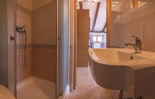 Polari 619 아파트